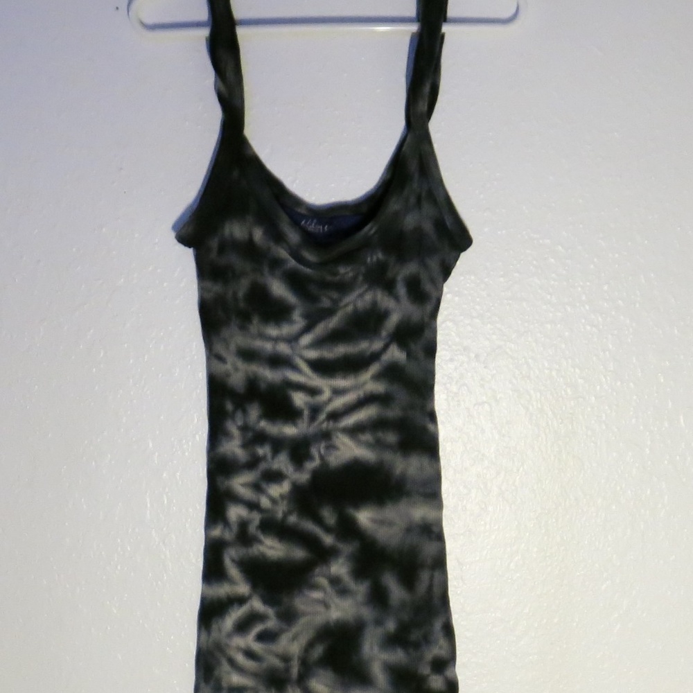 Tank Top - Picture 3 of 4